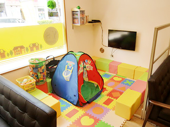 キッズルームもありますので、お子様も安心して遊んでいただけます！